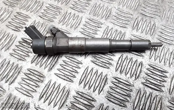 BMW 7 E38 Fuel injector 04451100282354000