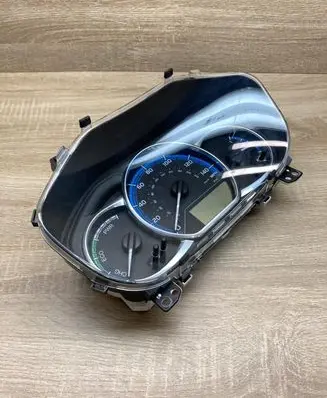 Toyota Auris E180 Speedometer (instrument cluster) 838000ZU60 MB157550