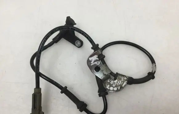 Chrysler Voyager ABS brake wheel speed sensor 04683470AC