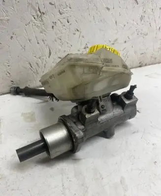Volkswagen Multivan T4 Master brake cylinder 7D0611303A 31371 03950882881