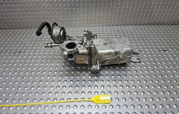 Nissan NP300 EGR valve cooler S27730827 147351881R