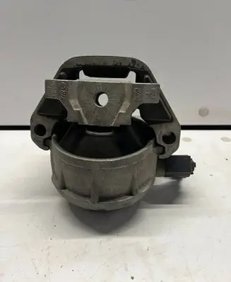 Audi A8 S8 D4 4H Engine mount vacuum valve 4G0199381EH