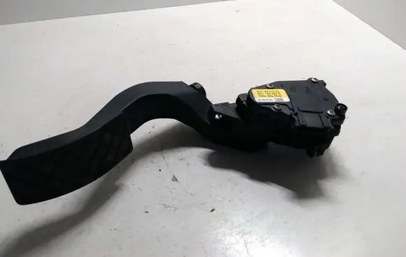 Audi A6 S6 C5 4B Accelerator throttle pedal 8D1723523E