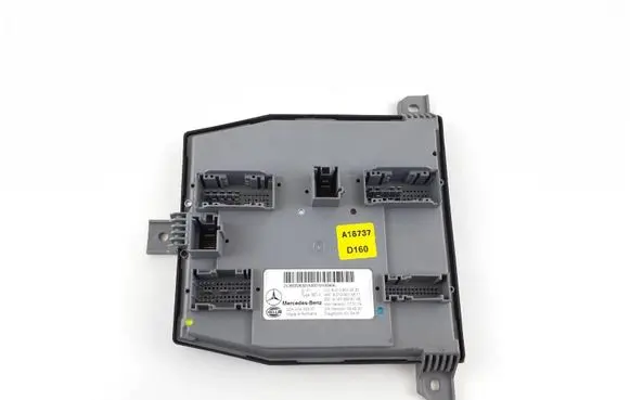 Mercedes-Benz E W213 SAM control unit A2139002632 A2139015811 A1679026108