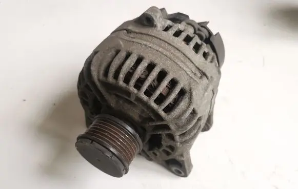 Renault Scenic II - Grand scenic II Generator/alternator 8200390667 0124525082