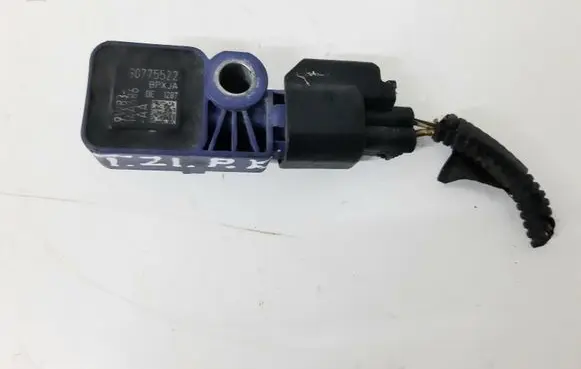 Volvo V50 Airbag deployment crash/impact sensor 30775522