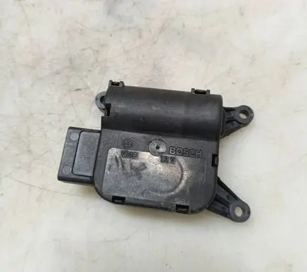 Volkswagen PASSAT B6 Air flap motor/actuator 0132801362 14120503 CZ1168802921