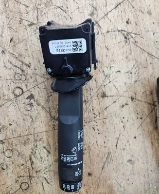 Opel Zafira C Wiper control stalk 95433818