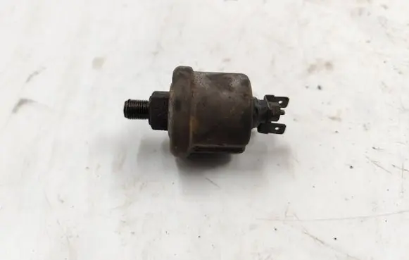 Audi 80 90 B2 Oil pressure sensor 