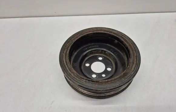 Audi Q3 8U Crankshaft pulley 038105243M