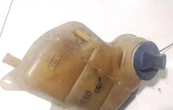 Audi A4 S4 B5 8D Coolant expansion tank/reservoir 8D0121403L
