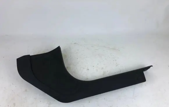 Maserati Ghibli Front sill trim cover 6700113680 B9851SAPA
