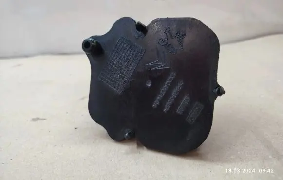 Land Rover Range Rover Sport L320 Oil breather separator 9X2Q6C714DA
