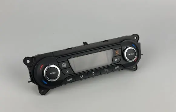 Ford Mondeo MK IV Climate control unit BM2T18C612HD BM2T18C612