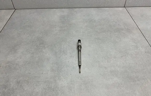 Skoda Superb B8 (3V) Glow plug 03L905061G
