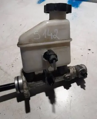 KIA Ceed Brake fluid reservoir 