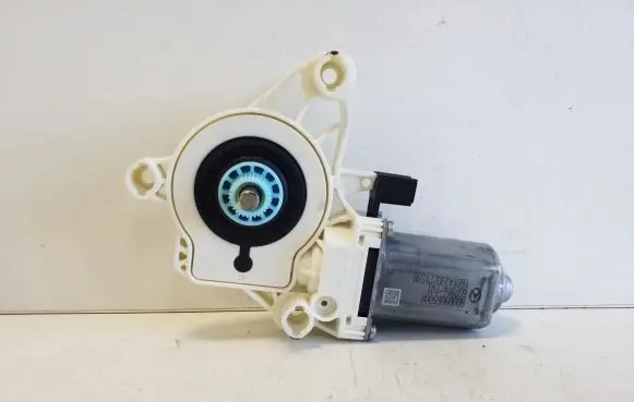 Mercedes-Benz GLC C254 Front door window regulator motor A0009065008
