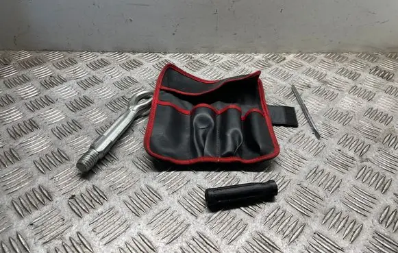 BMW 5 F10 F11 Tool set 