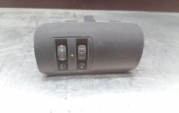 Renault Megane II Headlight level height control switch 8200095495B 8200176081