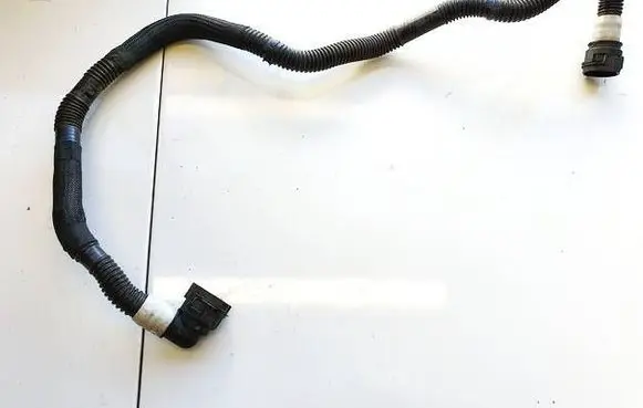 Tesla Model Y Engine coolant pipe/hose 107758500f 1077585-00-f