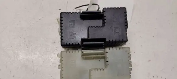Ford Mondeo MK IV Fuse module