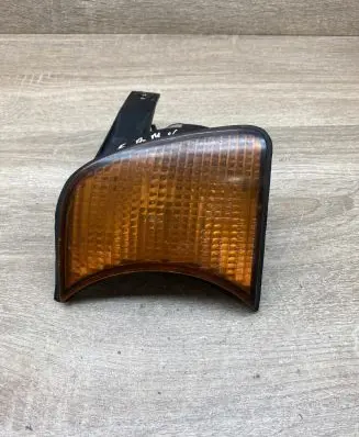 BMW 5 E34 Front indicator light 1384033 1384032 155243