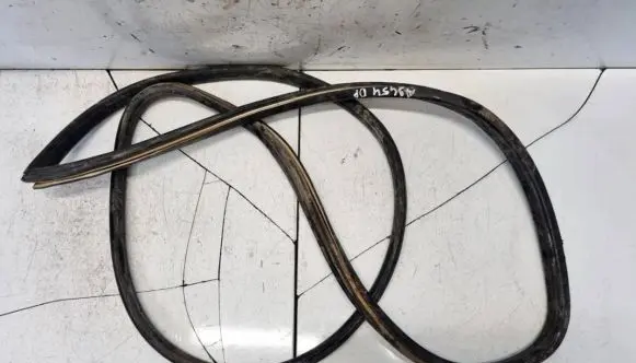 Audi 80 90 S2 B4 Rubber seal front coupe door 