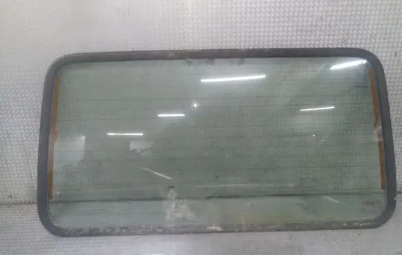Hyundai Galloper Rear windscreen/windshield window 