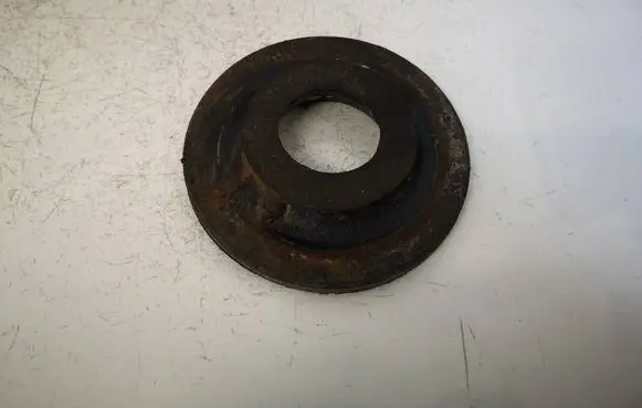 Volkswagen PASSAT B6 Front coil spring rubber mount 1K0512149