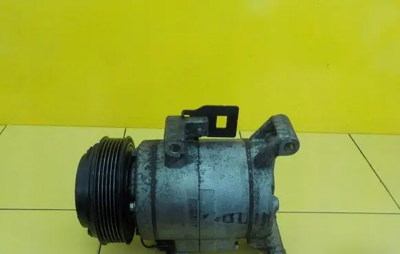 Mazda 3 II Air conditioning (A/C) compressor (pump) F500JUBCA05 3HTR13