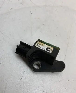 Volkswagen PASSAT B7 Airbag deployment crash/impact sensor 39101606