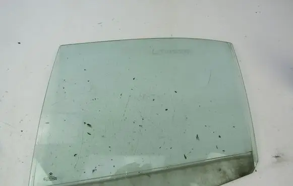 BMW 5 E39 Rear door window glass 