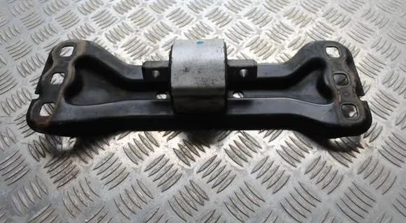 Opel Meriva A Gearbox mounting bracket A2032420801