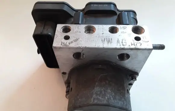 Volkswagen Polo V 6R ABS Pump 6R0614517AJ