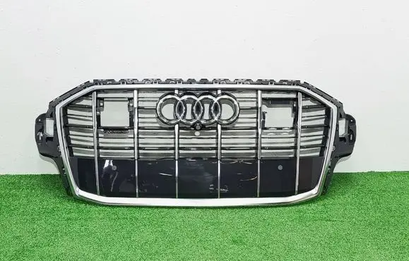 Audi Q7 4M Front grill 4M0853651AJ 4M0853651