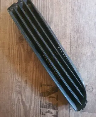 Audi A8 S8 D2 4D Front bumper lower grill 4D0853684