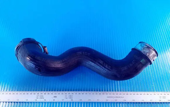 Audi A4 S4 B6 8E 8H Intercooler hose/pipe 8E0145737E