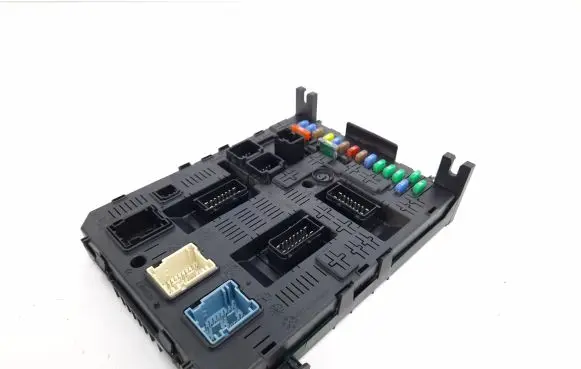 Peugeot 5008 BSM Control unit 281197595