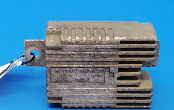 Mercedes-Benz A W168 Coolant fan relay A0275458032 5001004
