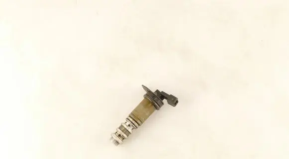 BMW 3 E90 E91 Camshaft vanos timing valve 7561264