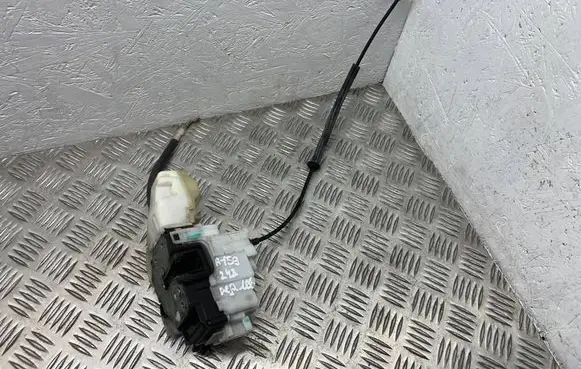 Alfa Romeo 159 Front door lock 20S17 8792