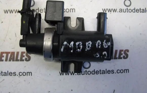 Mercedes-Benz A W169 Turbo solenoid valve A0051535528
