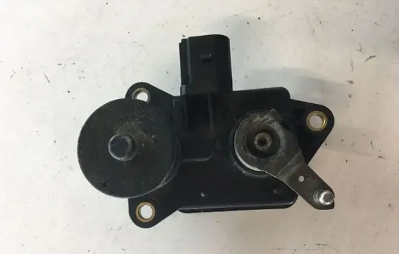 Opel Zafira B Intake manifold valve actuator/motor 55205127