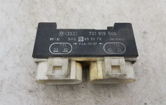 Volkswagen Golf III Other relay 701919506