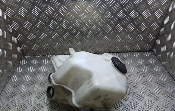 Toyota Prius (XW20) Windshield washer fluid reservoir/tank 060851145