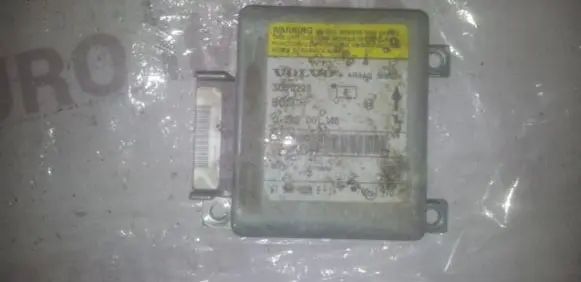 Volvo S40, V40 Airbag control unit/module 30611293E 0285001146