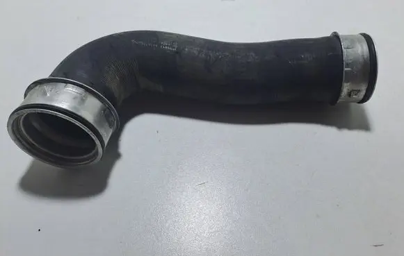 Volkswagen Touran I Intercooler hose/pipe 1K0145834L