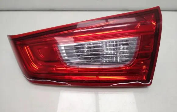 Mitsubishi ASX Tailgate rear/tail lights P9373