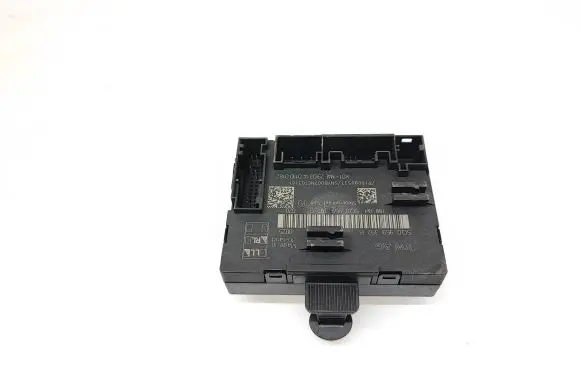 Audi A3 S3 8V Door control unit/module 5Q0959392B