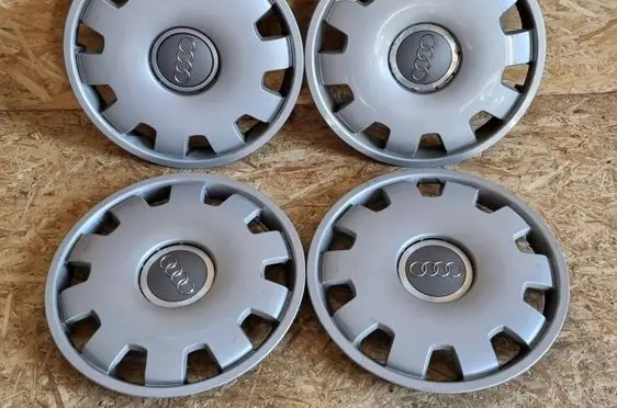 Audi A4 S4 B7 8E 8H R16 wheel hub/cap/trim 4B0601147D